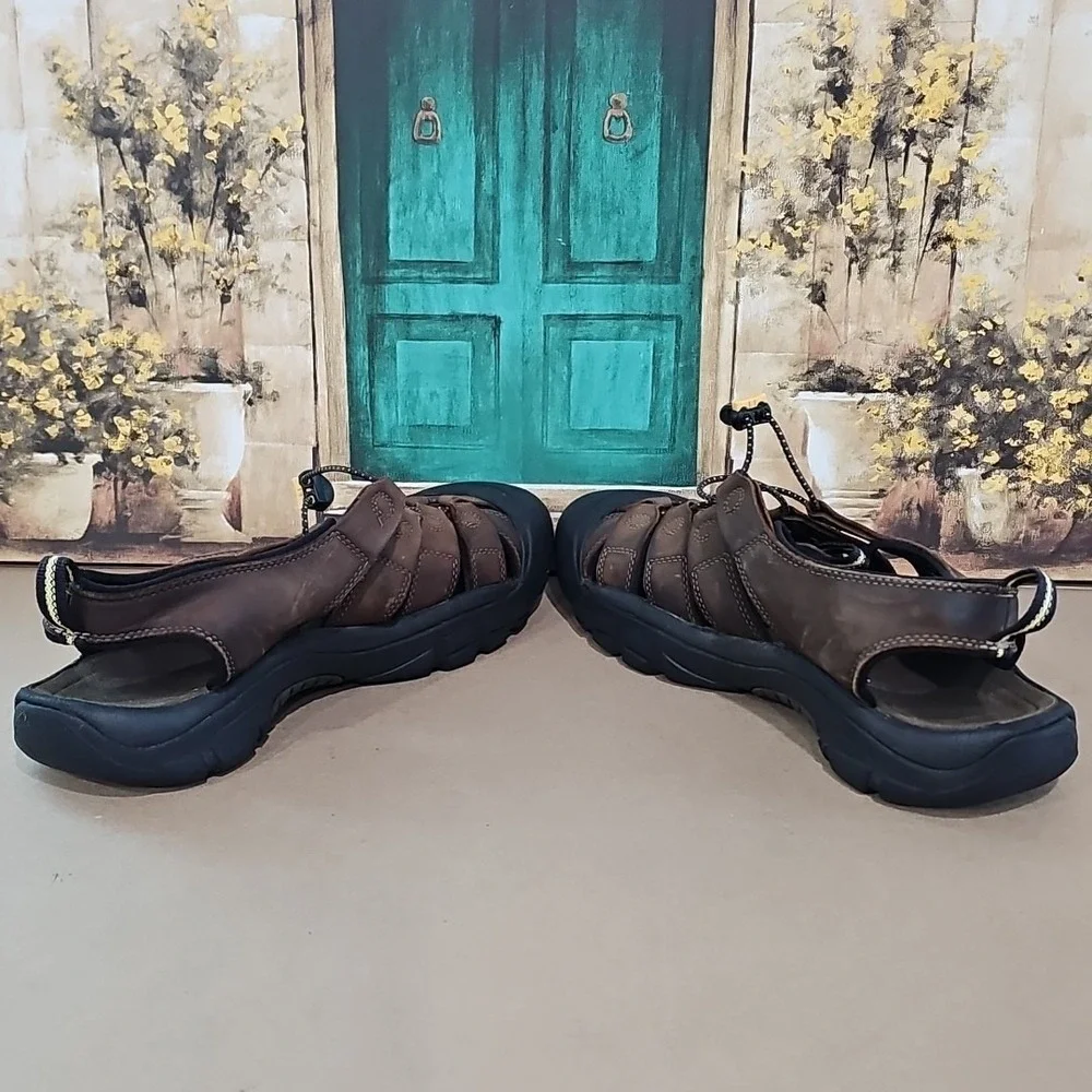 KEEN CLOSED TOE SANDALS MENS 12 BROWN WATERPROOF LEATHER